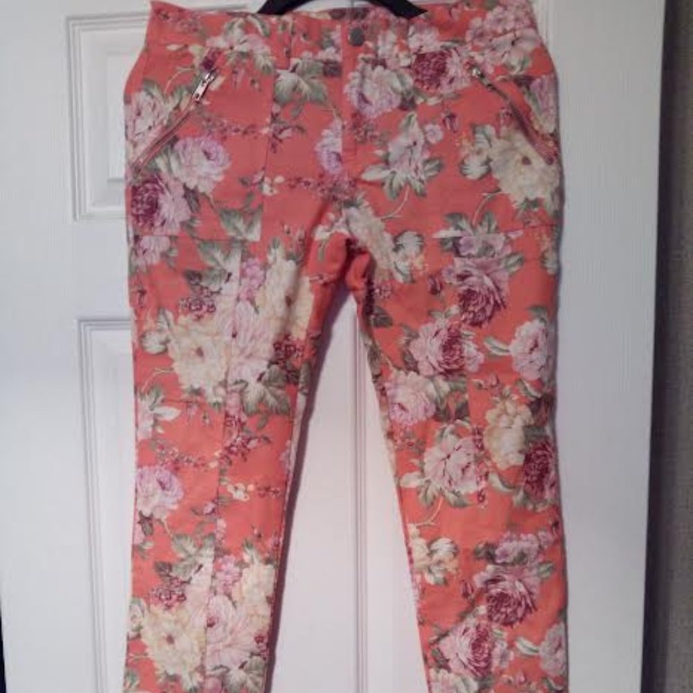 yo los angeles woman pants size M